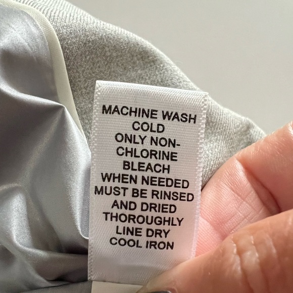 Banana Republic Down Puffer Vest - Women's Medium - Picture 6 of 6